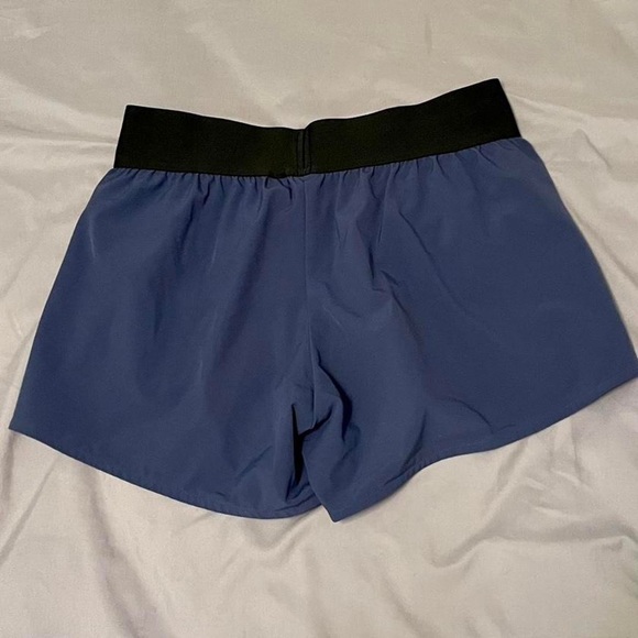 Adidas women’s running shorts - Picture 3 of 4